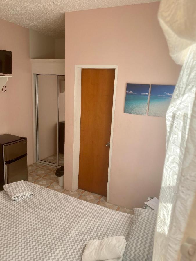 Beverley's Guest House, Nevis Extérieur photo