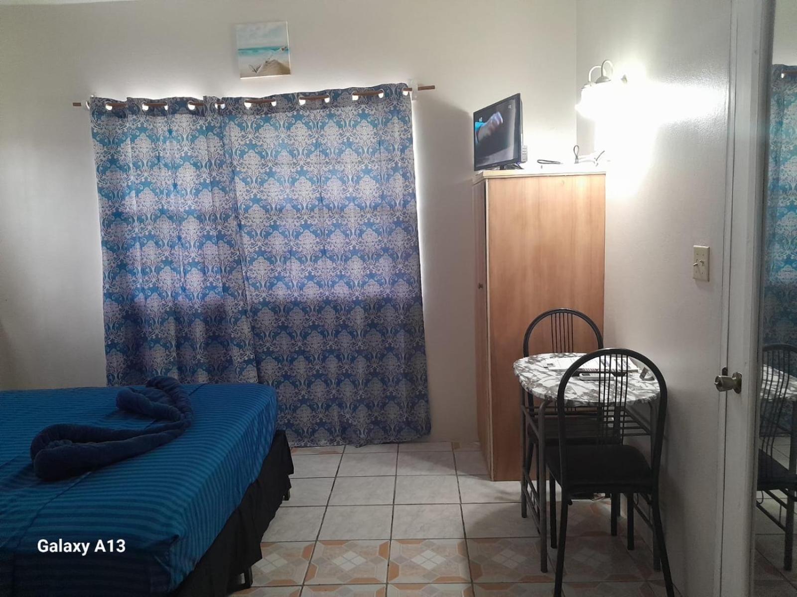 Beverley's Guest House, Nevis Extérieur photo